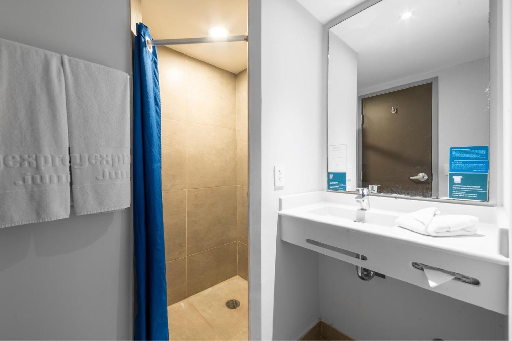 City Express Junior By Marriott Merida Altabrisa Exterior foto