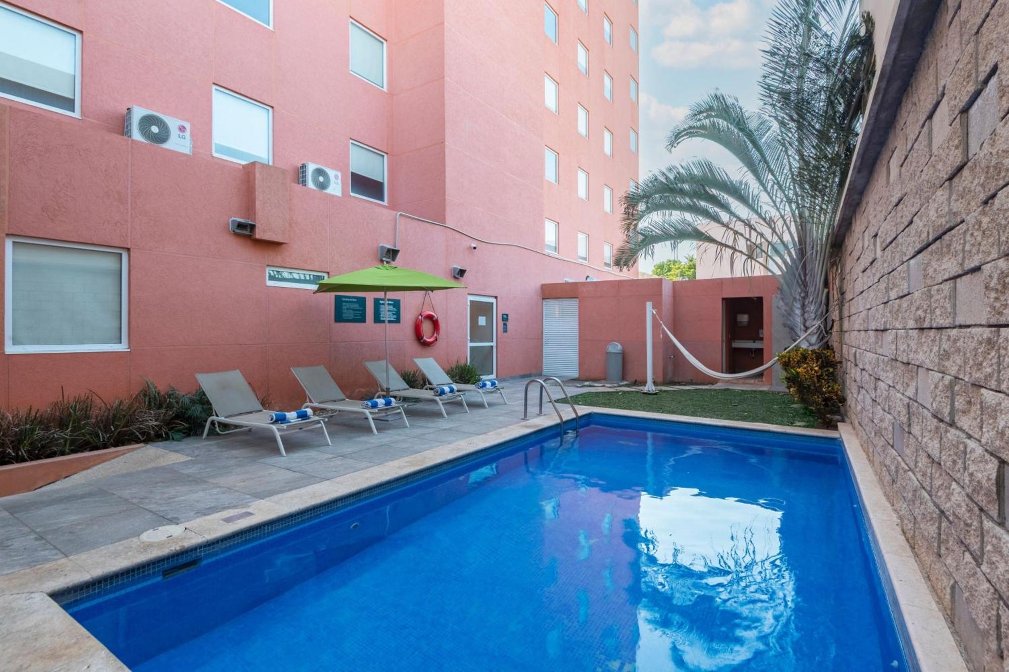 City Express Junior By Marriott Merida Altabrisa Exterior foto